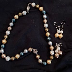 Freshwater pearl necklace